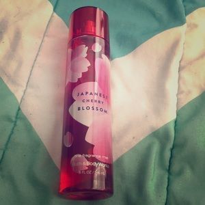 Bath & body works Japanese cherry blossom mist